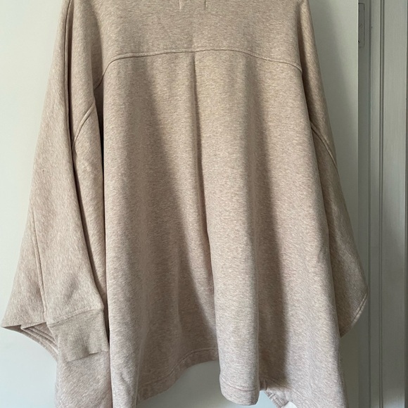 UGG Poncho, Beige, Very Cozy - Picture 14 of 14